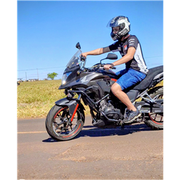 __DEVON_LARRATT